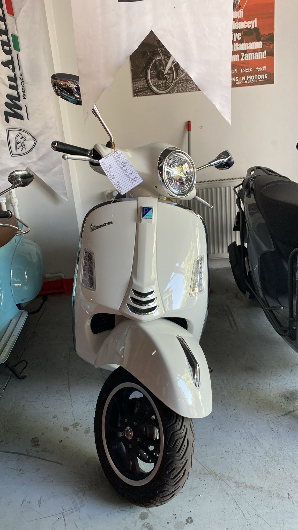 VESPA GTS 250 SUPER